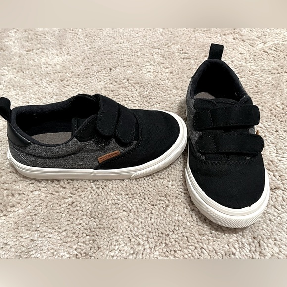 Old Navy Other - Old navy sneakers